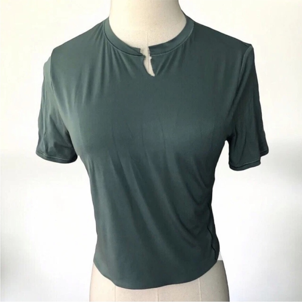 Lululemon Wundermost Ultra-Soft Nulu Crewneck Cropped T-Shirt Flaw Read
